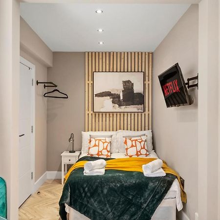 Cosy Heathrow Studios - Parking - Garden London Luaran gambar