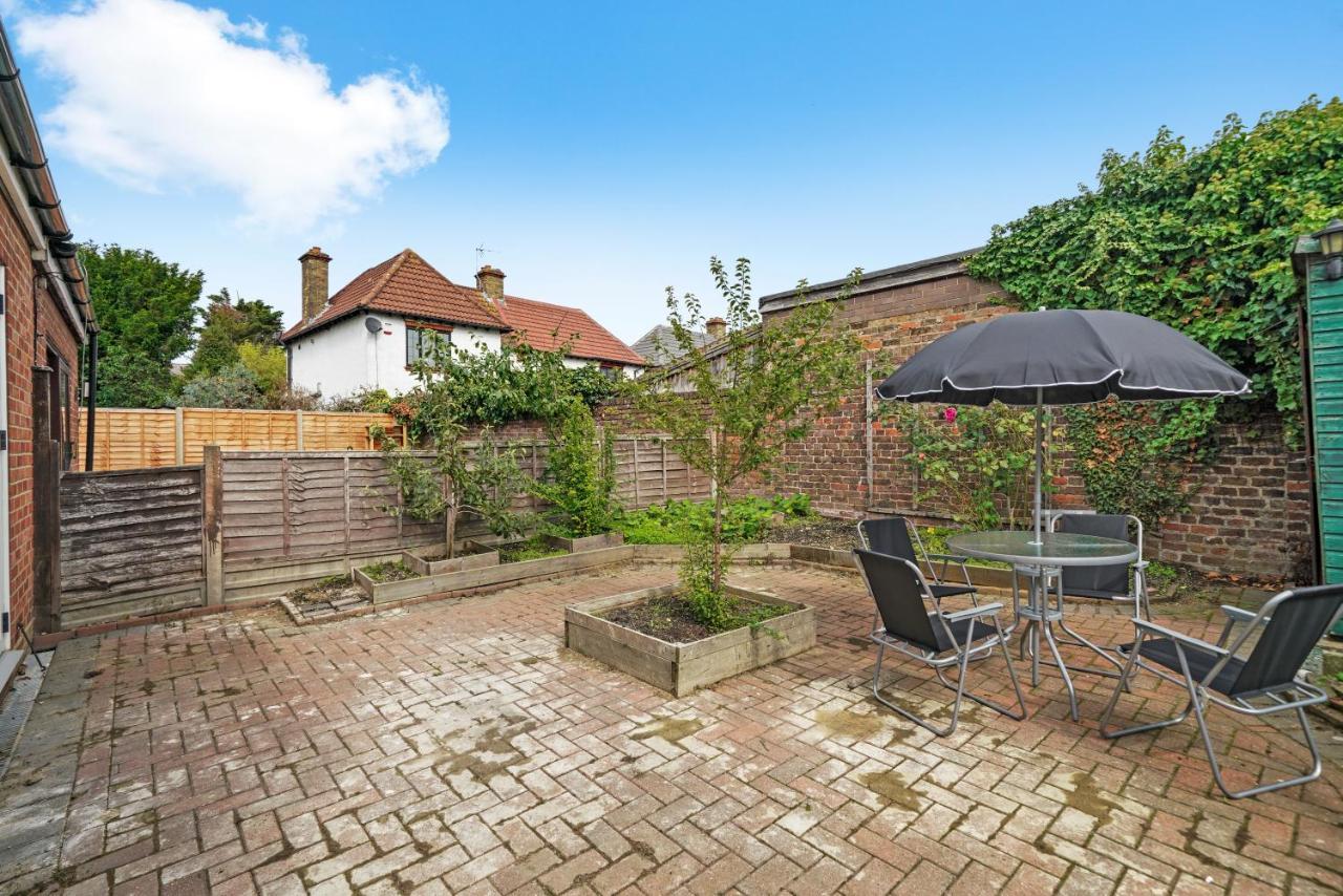 Cosy Heathrow Studios - Parking - Garden London Luaran gambar